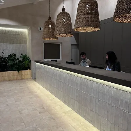罗萨莱斯旅馆 科尼尔-德拉弗龙特拉